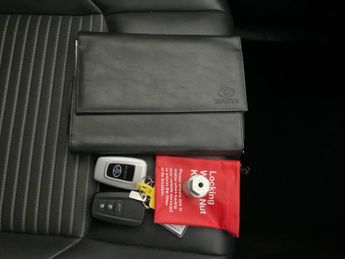 Toyota RAV4 2.5 VVT-h Black Edition CVT 4WD (222 ps) - LED - REVERSE CAM - N