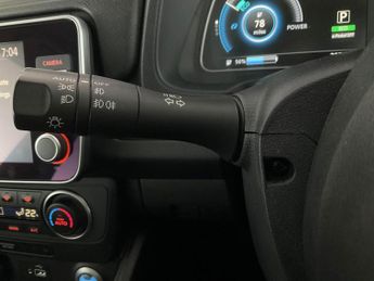 Nissan Leaf 39kWh Acenta (150 ps) - BLIND SPOT ASSIST - INTELLIGENT LANE INT