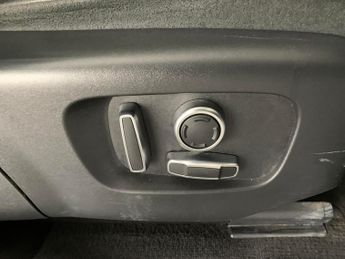 Land Rover Range Rover Evoque 1.5 P300e 12.2kWh S Plug-in 4WD (309 ps) - LANE DEPARTURE  - ELE