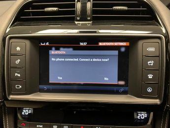 Jaguar F-PACE 2.0 D240 R-Sport AWD (240 ps) - XENONS - BLUETOOTH - CRUISE