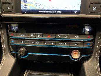 Jaguar F-PACE 2.0 D240 R-Sport AWD (240 ps) - XENONS - BLUETOOTH - CRUISE