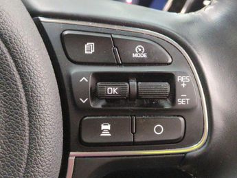 Kia Niro 64kWh 4+ (201 bhp) - LED - REVERSE CAM - NAV