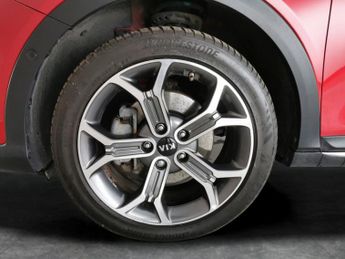 Kia Xceed 1.6 GDi 8.9kWh First Edition Plug-in DCT (139 bhp) - AUTO PARK -