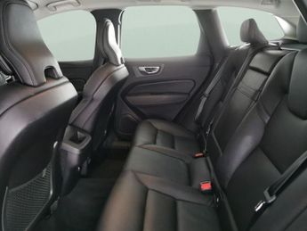 Volvo XC60 2.0 D4 Momentum (190 ps) - AUTO PARK - LED - HEATED LEATHER