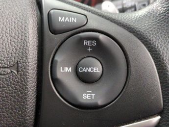 Honda Jazz 1.3 i-VTEC SE CVT (102 ps) - SPEED LIMIT RECOG - PARK SENSORS