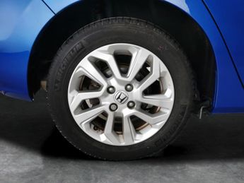 Honda Jazz 1.3 i-VTEC SE CVT (102 ps) - SPEED LIMIT RECOG - PARK SENSORS