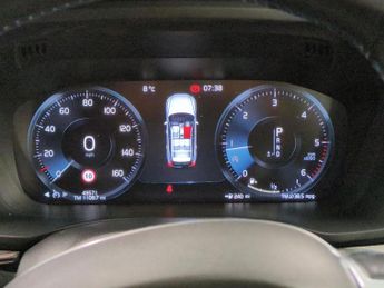 Volvo XC60 2.0 D4 Momentum (190 ps) - AUTO PARK - LED - HEATED LEATHER