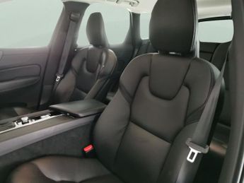 Volvo XC60 2.0 D4 Momentum (190 ps) - AUTO PARK - LED - HEATED LEATHER