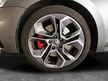 Skoda Octavia 2.0 TSI vRS DSG (245 ps) - SMARTLINK - HEATED SEATS - BLUETOOTH