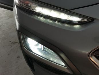 Hyundai Kona 1.6 T-GDi Premium GT DCT 4WD (177 ps) - HEAT AND COOL SEATS - LE