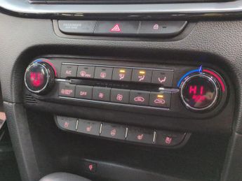 Kia Xceed 1.6 GDi 8.9kWh First Edition Plug-in DCT (139 bhp) - PARK ASSIST