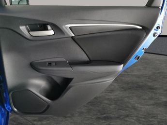 Honda Jazz 1.3 i-VTEC SE CVT (102 ps) - SPEED LIMIT RECOG - PARK SENSORS