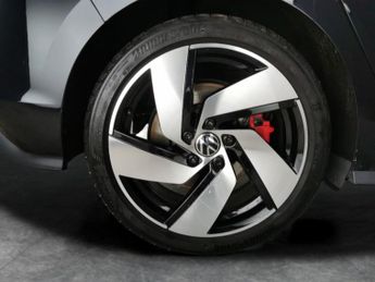 Volkswagen Golf 2.0 TSI GTI DSG (245 ps) - HEATED STEERING - BLUETOOTH - DIGITAL