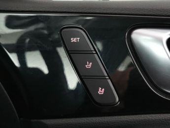 Kia Xceed 1.6 GDi 8.9kWh First Edition Plug-in DCT (139 bhp) - AUTO PARK -