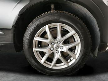 Volvo XC60 2.0 D4 Momentum (190 ps) - AUTO PARK - LED - HEATED LEATHER