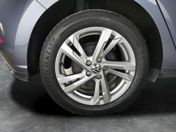 Volkswagen Polo 1.0 TSI R-Line DSG (95 ps) - BLUETOOTH - DIGITAL DASH - CAR-NET 