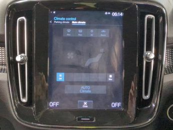 Volvo XC40 1.5h T4 Recharge 10.7kWh R-Design Plug-in (211 ps) - SENSUS SAT