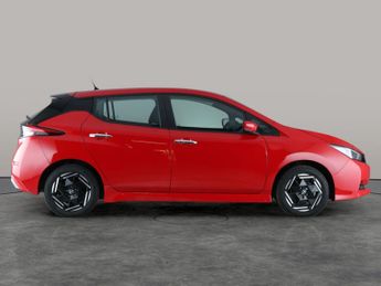 Nissan Leaf 39kWh Acenta (150 ps) - HEATED STEERING - BLIND SPOT ASSIST