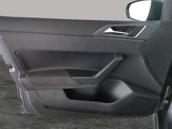 Volkswagen Polo 1.0 TSI R-Line DSG (95 ps) - BLUETOOTH - DIGITAL DASH - CAR-NET 