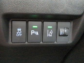 Honda Jazz 1.3 i-VTEC SE CVT (102 ps) - SPEED LIMIT RECOG - PARK SENSORS