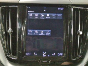 Volvo XC60 2.0 D4 Momentum (190 ps) - AUTO PARK - LED - HEATED LEATHER