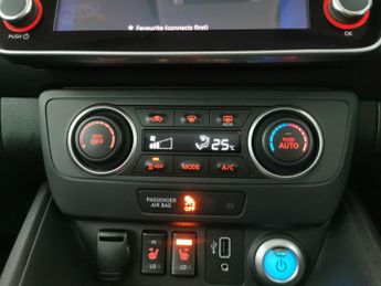Nissan Leaf 39kWh Acenta (150 ps) - HEATED STEERING - BLIND SPOT ASSIST