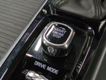 Volvo XC60 2.0 D4 Momentum (190 ps) - AUTO PARK - LED - HEATED LEATHER