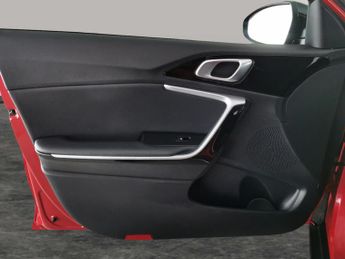 Kia Xceed 1.6 GDi 8.9kWh First Edition Plug-in DCT (139 bhp) - AUTO PARK -