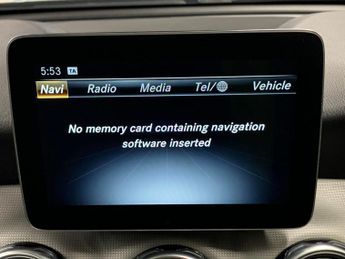 Mercedes-Benz GLA 1.6 GLA180 Urban Edition 7G-DCT (122 ps) - BLUETOOTH - KEYLESS-G