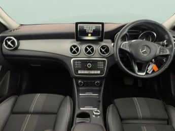 Mercedes-Benz GLA 1.6 GLA180 Urban Edition 7G-DCT (122 ps) - BLUETOOTH - KEYLESS-G