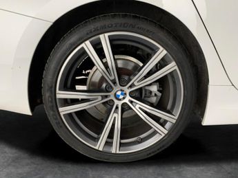 BMW 3 Series 2.0 320i M Sport xDrive (184 ps) - CARPLAY - ACTIVE LANE ASSIST