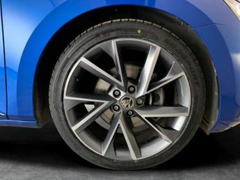 Skoda Superb 2.0 TSI SportLine Plus DSG (190 ps) - LED - SMARTLINK