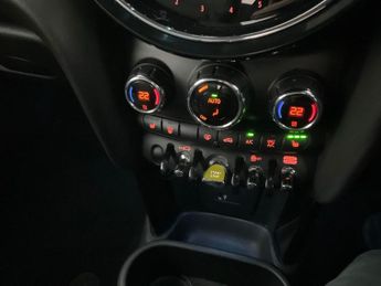 Mini Electric Hatch Cooper SE 32.6kWh Level 2 (184 ps) - NAVIGATION PACK