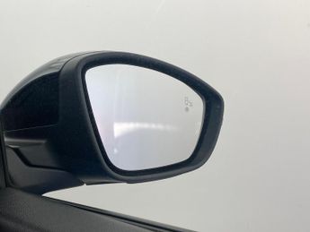 Peugeot E-2008 50kWh GT (7kW Charger) (136 ps) - REVERSE CAM - NAV - HEATED SEA