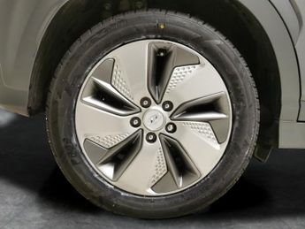 Hyundai Kona 64kWh Premium (7kW Charger) (204 ps) - BLIND SPOT ASSIST - LANE 