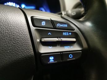 Hyundai Kona 64kWh Premium (7kW Charger) (204 ps) - BLIND SPOT ASSIST - LANE 
