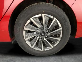 Hyundai Ioniq 38.3kWh Premium (136 ps) - LED - REVERSE CAM - SAT NAV