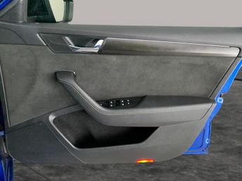 Skoda Superb 2.0 TSI SportLine Plus DSG (190 ps) - LED - SMARTLINK