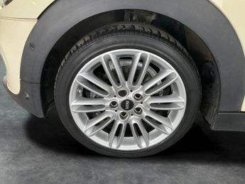 Mini Convertible 1.5 Cooper Convertible (136 ps) - PARK SENSORS - CLIMATE CONTROL