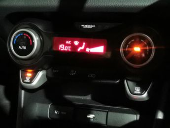 Kia Picanto 1.0 DPi X-Line S AMT (66 bhp) - HEATED STEERING - BLUETOOTH - CR