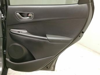 Hyundai Kona 64kWh Premium (7kW Charger) (204 ps) - BLIND SPOT ASSIST - LANE