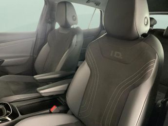 Volkswagen ID.4 Pure 52kWh Life (148 ps) - AUTO PARK - LED - REVERSE CAM