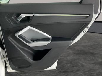 Audi Q3 1.5 TFSI CoD 35 Sport Sportback S Tronic (150 ps) - CRUISE - DRI