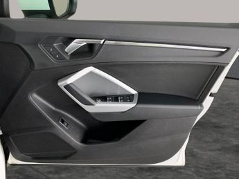 Audi Q3 1.5 TFSI CoD 35 Sport Sportback S Tronic (150 ps) - DRIVING MODE