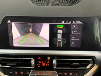 BMW 3 Series 2.0 320i M Sport xDrive (184 ps) - CARPLAY - ACTIVE LANE ASSIST 