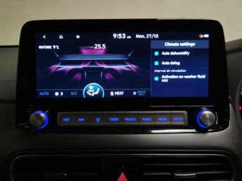 Hyundai Kona 64kWh Premium (7kW Charger) (204 ps) - BLIND SPOT ASSIST - LANE