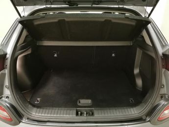 Hyundai Kona 64kWh Premium (7kW Charger) (204 ps) - BLIND SPOT ASSIST - LANE