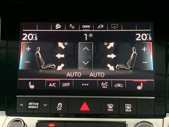 Audi e-tron 50 Technik quattro 71.2kWh (11kW Charger) (313 ps) - LED - REVER