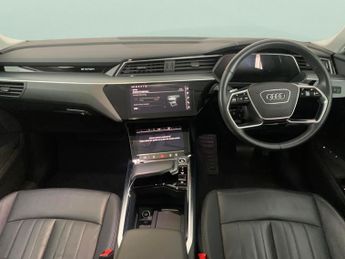 Audi e-tron 50 Technik quattro 71.2kWh (11kW Charger) (313 ps) - LED - REVER