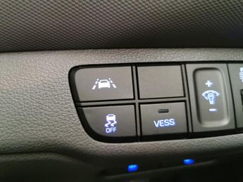 Hyundai Ioniq 38.3kWh Premium (136 ps) - LED - REVERSE CAM - SAT NAV